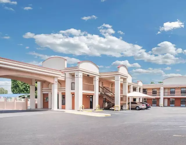 Days Inn by Wyndham McAllen