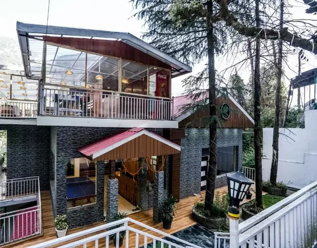 The Bunksters Mcleodganj, Dharmkot