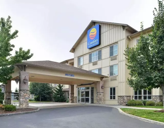 Comfort Inn & Suites McMinnville Wine Country