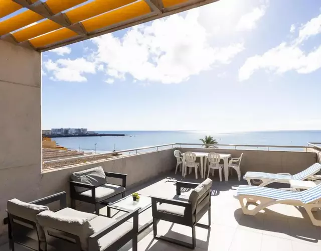 MEDANO Surf Beach Holiday Home by Sunkeyrents