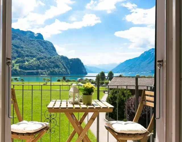 Spirit Apartments - Balkon mit Seesicht - Parkplatz