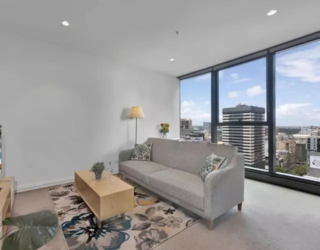 EPORO Tower Modern Apartments Melbourne Central CBD