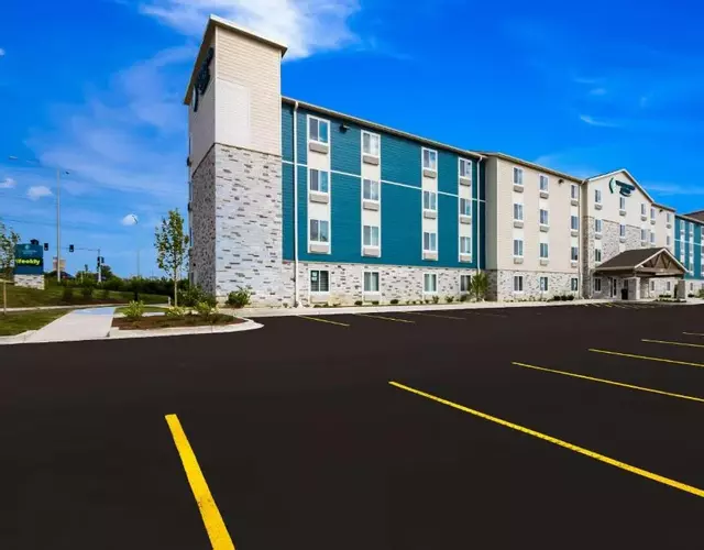 WoodSpring Suites Chicago Addison