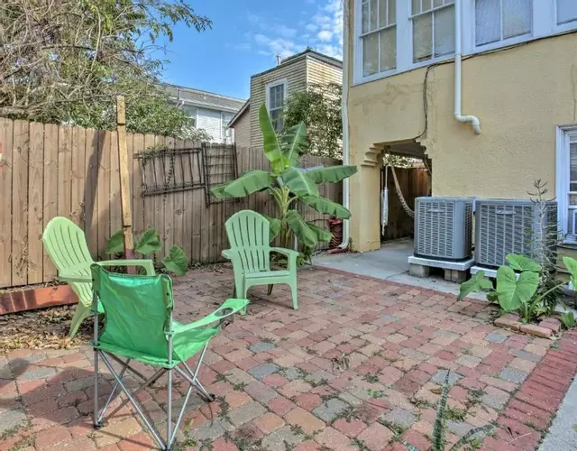 1 Mi to City Park and Museums New Orleans Condo