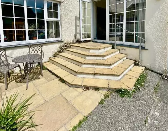 Lynwood House Self Contained Studio