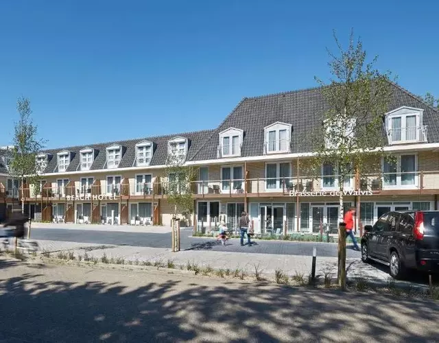 Beach Hotel I Kloeg Collection
