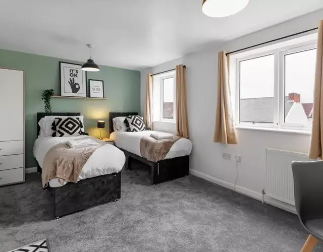 City Centre Studio 9 with Kitchenette, Free Wifi and Smart TV with Netflix by Yoko Property