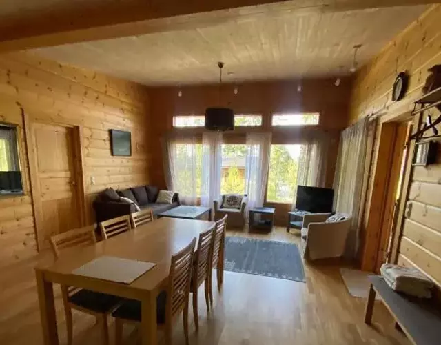 Mukava mökki kompleksi Saimaan rannalla