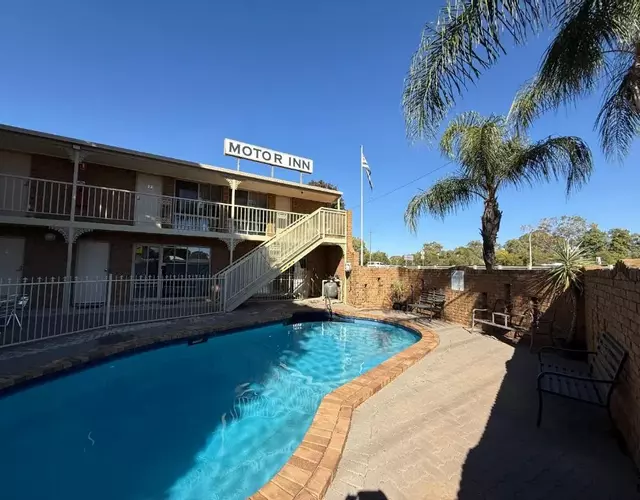 Darling Junction Motor Inn