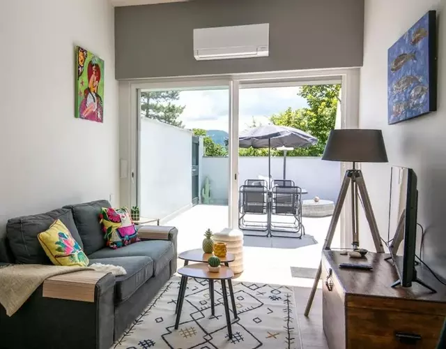 LA SUITE terrasse, wifi,parking,clim