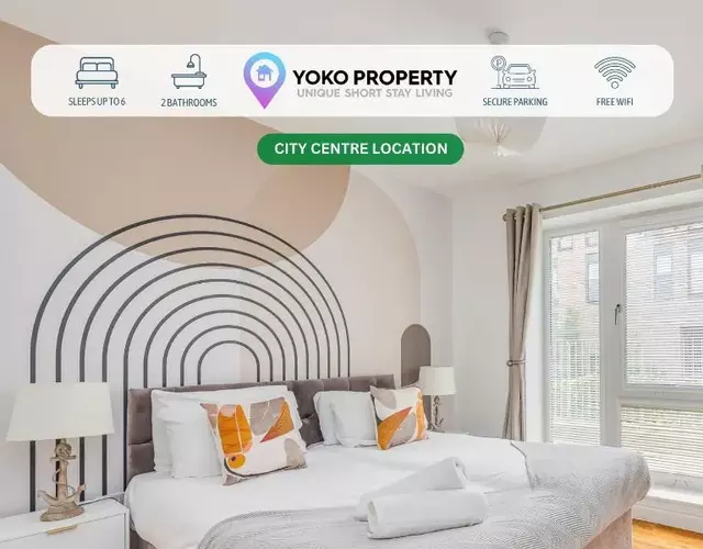 Luxury 2 Bedroom 2 Bathroom Apartment - City Centre - Free Parking, Balcony and Smart TVs with Sky TV and Netflix by Yoko Property