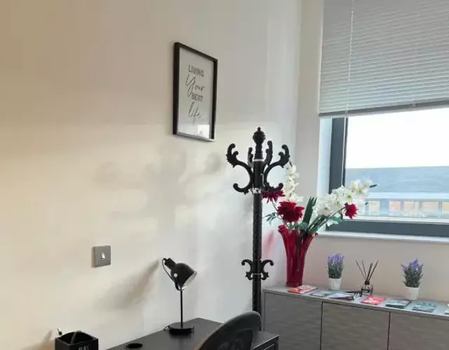 Stylish 2 bedrooms, 2 bathrooms with workspace in Milton Keynes