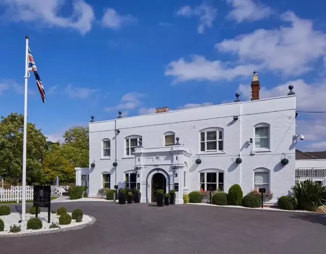 WorldHotels Distinctive Woughton House Hotel