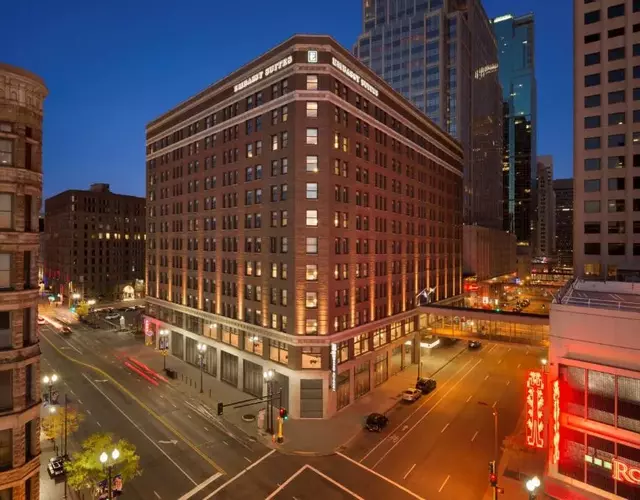 Embassy Suites By Hilton Minneapolis Downtown Hotel