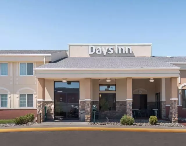 Days Inn by Wyndham Minot