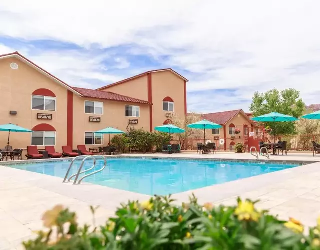 Aarchway Inn