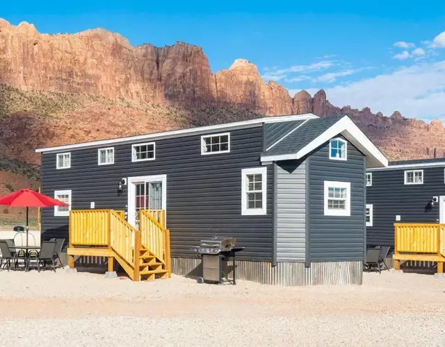 Redrock Moab Tiny House w/ Loft - Site 4