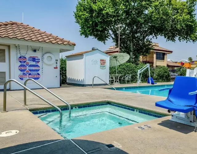 Motel 6 Oakdale, Ca