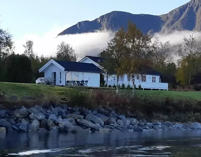 feriehus ved sjøen