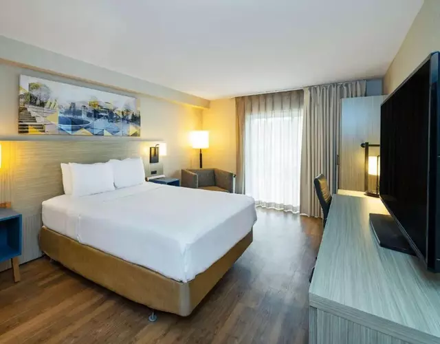 Comfort Inn East