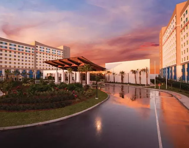 Universal’s Endless Summer Resort – Dockside Inn and Suites