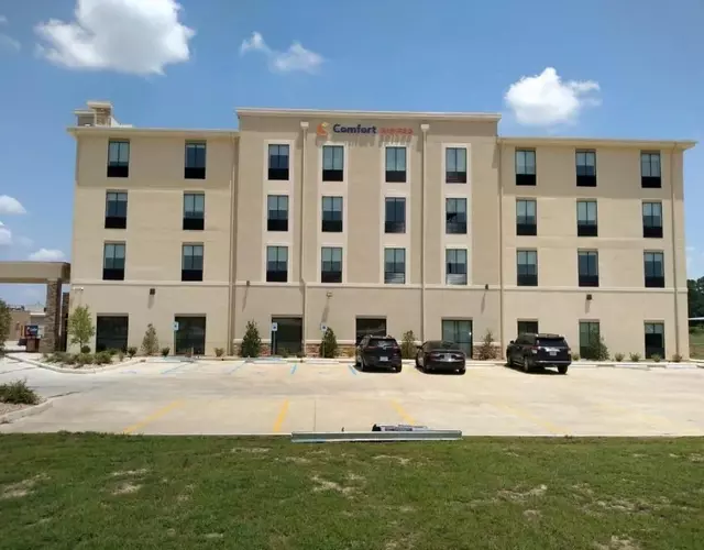 Comfort Suites West Monroe near Ike Hamilton Expo Center