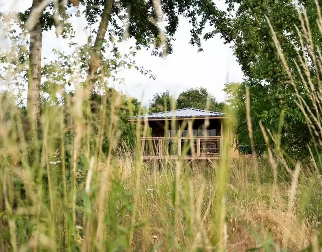 Ecau Lodge - Logement insolite à 30km de Pairi Daiza