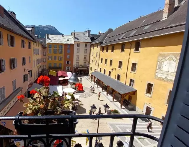 Appartement de charme le 1707 au cœur de la cité Vauban