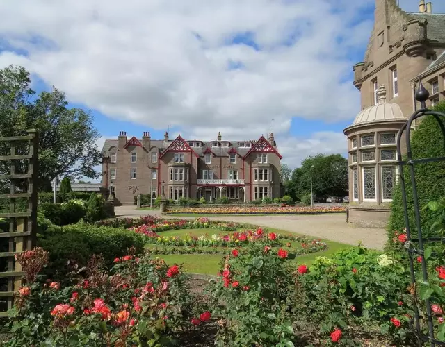 Glenesk Hotel