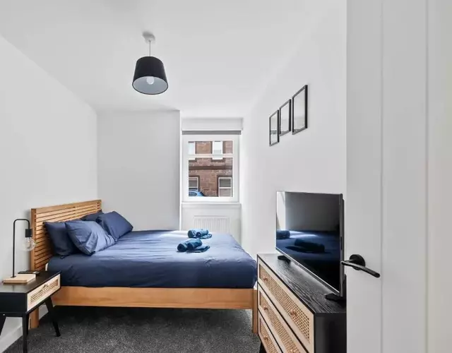 Wild Berry Stays- Baltic Street