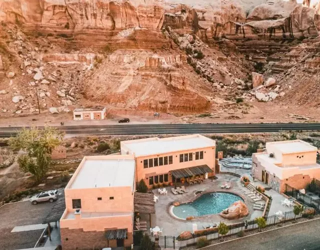 Bluff Dwellings Resort