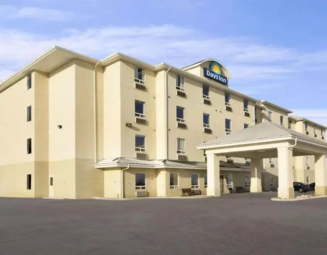 Days Inn by Wyndham Moose Jaw