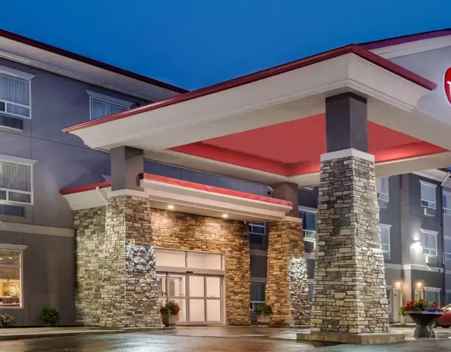 Ramada by Wyndham Moose Jaw