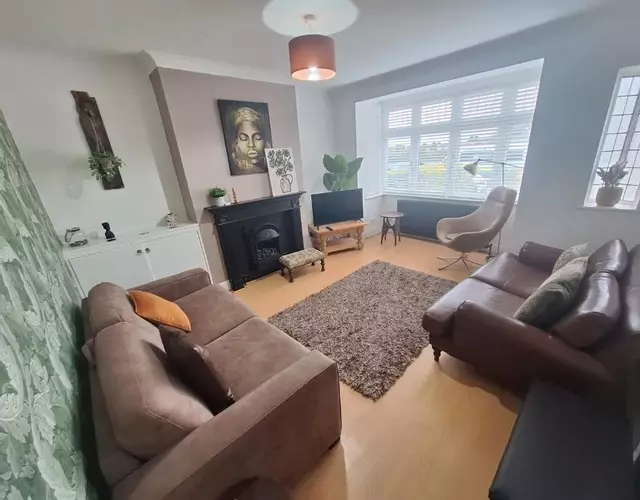 Elegant Home SW16 Near Station Views Flexible Beds