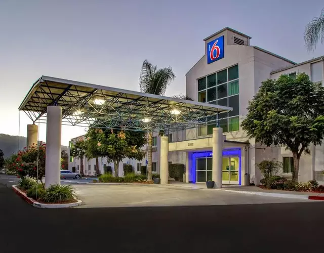 Motel 6-Gilroy, CA