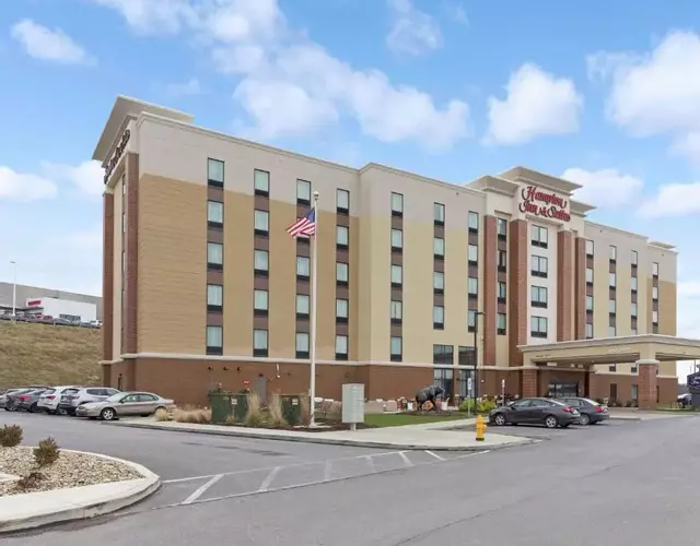 Hampton Inn & Suites Morgantown / University Town Centre