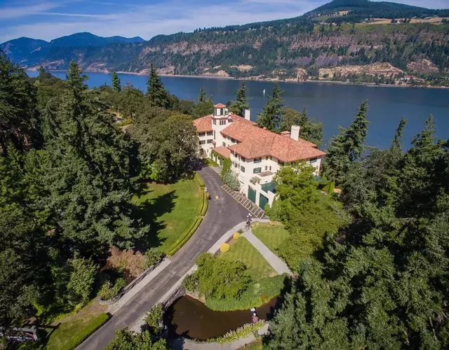 Columbia Gorge Hotel & Spa
