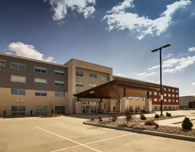 Holiday Inn Express & Suites - Mount Vernon by IHG