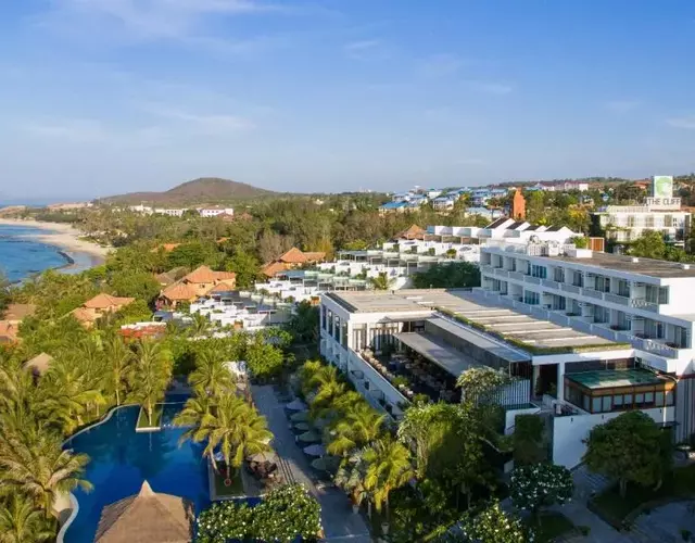 The Cliff Resort & Residences