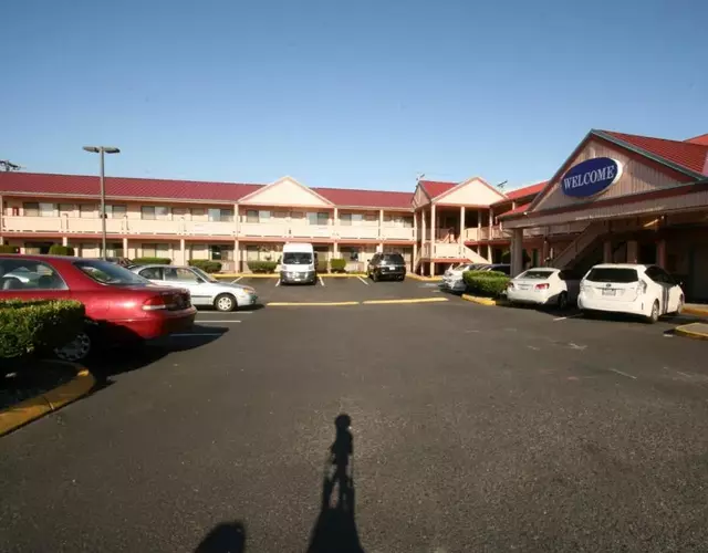 Welcome Everett Inn