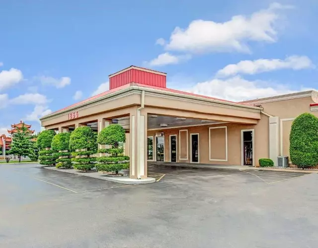 Ramada by Wyndham Murfreesboro