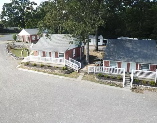 Early American Motel