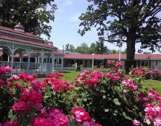 Murray Inn and Art Gallery