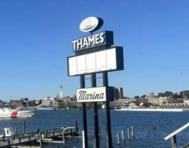 Thames Inn and Marina