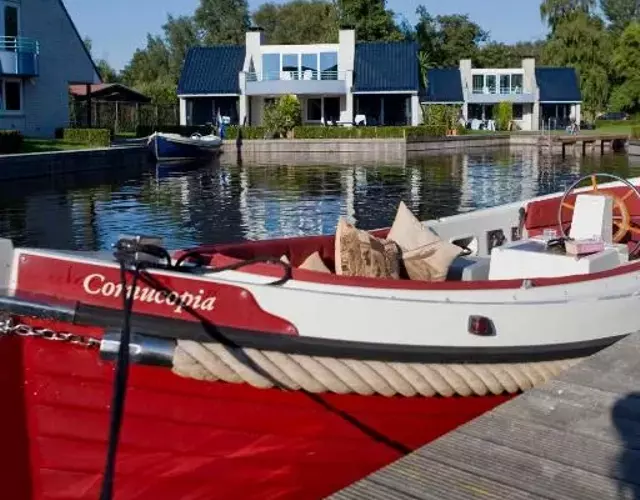 Amsterdam / Loosdrecht Rien van den Broeke Village