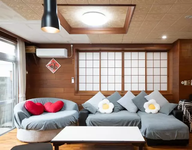 和風の二階建て一戸建て 国際通りまで500m