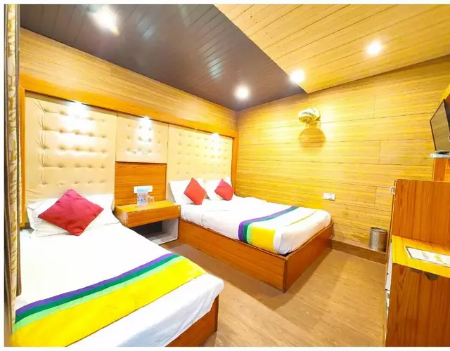 Hotel FTZ Near Mall Road & Lake View Hotel - Attached Balcony - Free Parking & Wi-fi Restaurant Facilities - Best Lake View Hotel