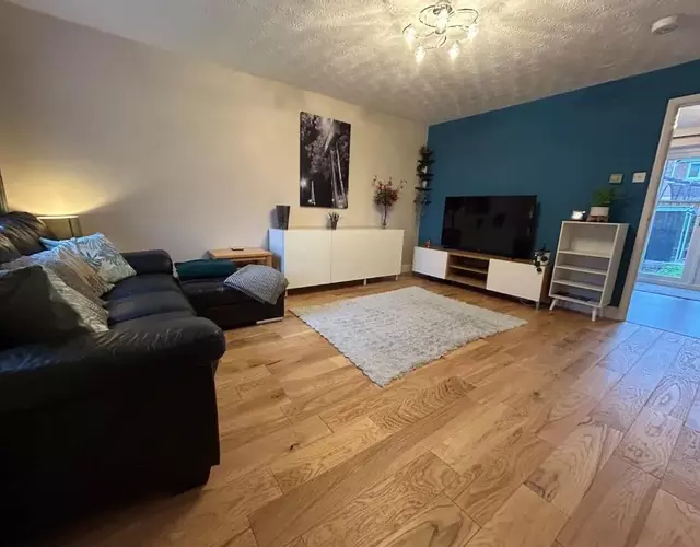 3 Bedroom, Parking, 2 Toilets, Wi-Fi, Modern