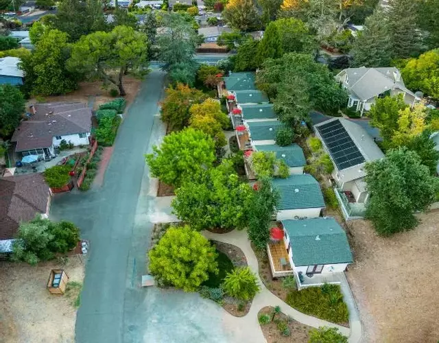 Aurora Park Cottages