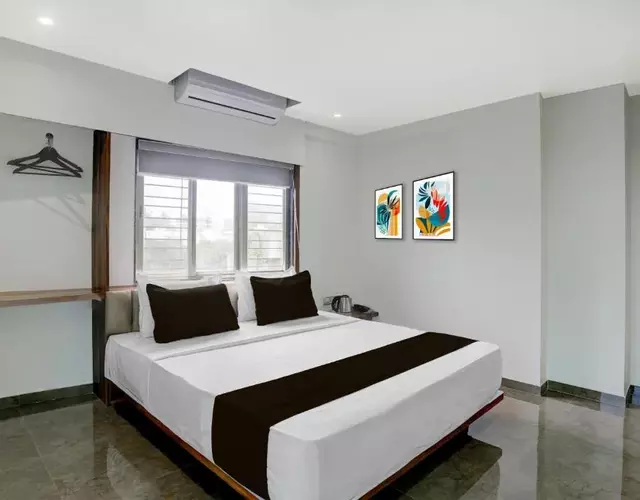 Super Townhouse Skyboat XLO Point